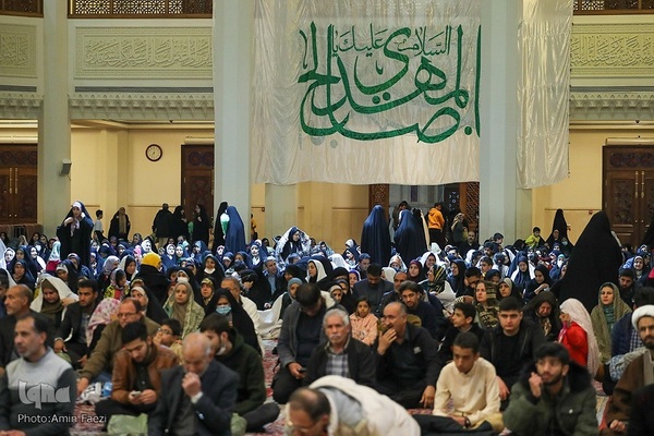 حال و هوای حرم شاهچراغ(ع) در شب نیمه شعبان‎