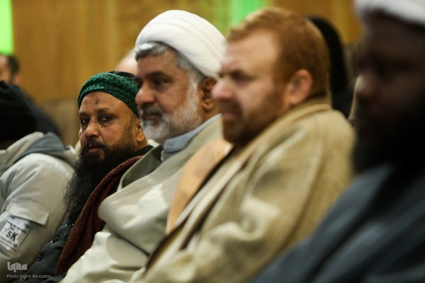 افتتاحیه دومین جشنواره فرهنگی هنری (أنا من حسین)