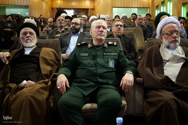 افتتاحیه دومین جشنواره فرهنگی هنری (أنا من حسین)