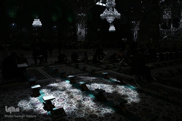 ترتیل‌خوانی قرآن کریم در حرم امام رضا(ع)