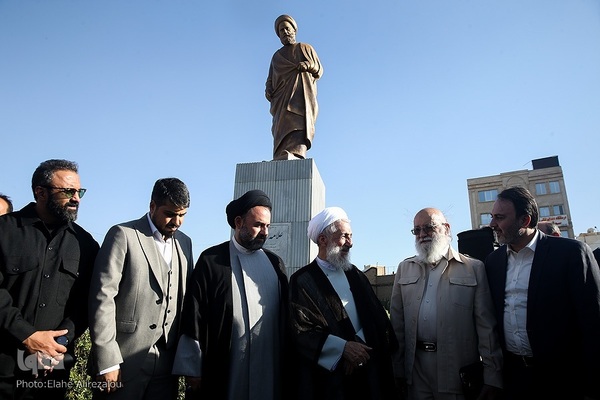 آیین رونمایی از تندیس علامه امینی