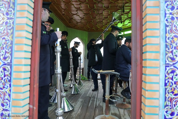 لحظه تحویل سال ۱۴۰۳ در حرم حضرت شاهچراغ(ع)