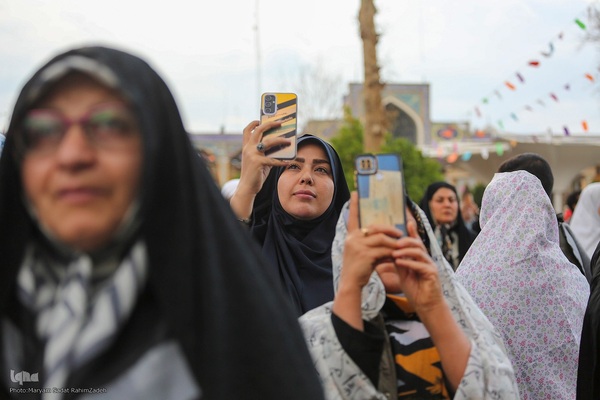 لحظه تحویل سال ۱۴۰۳ در حرم حضرت شاهچراغ(ع)