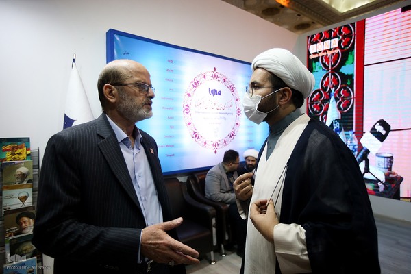 بازدید رئیس جهاد دانشگاهی از سی‌ و‌ یکمین نمایشگاه قرآن کریم