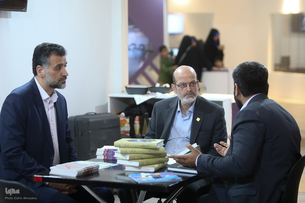 بازدید رئیس جهاد دانشگاهی از سی‌ و‌ یکمین نمایشگاه قرآن کریم