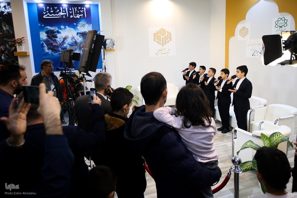 غرفه قرآن و عترت شهرداری در نمایشگاه قرآن