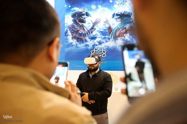 غرفه قرآن و عترت شهرداری در نمایشگاه قرآن