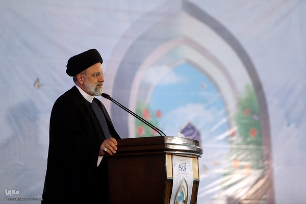 بیست و نهمین آئین تکریم خادمان قرآن کریم