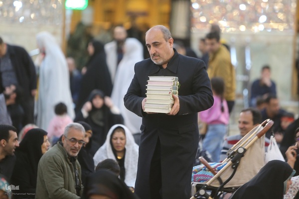 محفل انس با قرآن کریم با حضور قاری مصری احمد شحات