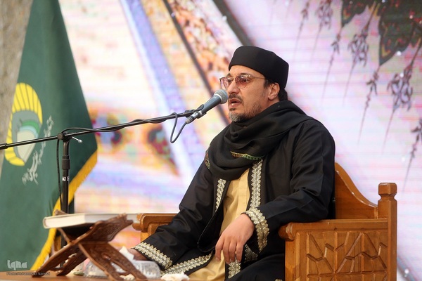 محفل انس با قرآن کریم با حضور قاری مصری احمد شحات