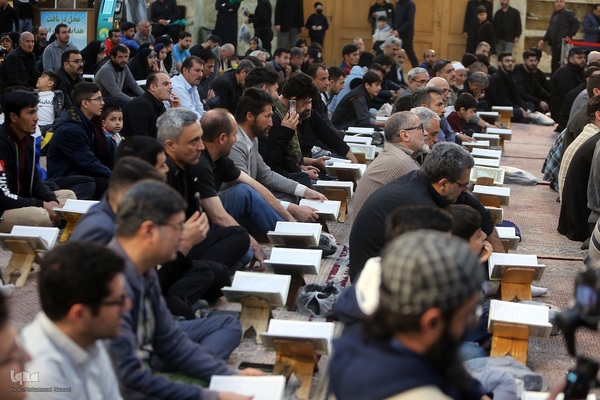 محفل انس با قرآن کریم با حضور قاری مصری احمد شحات