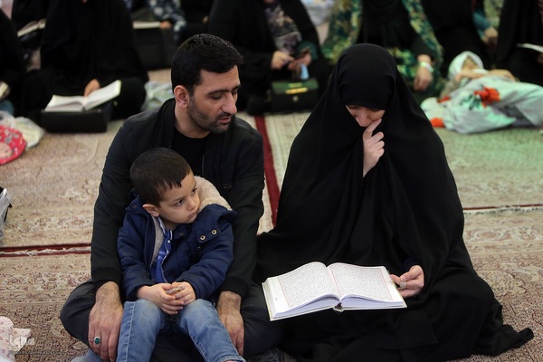 محفل انس با قرآن کریم با حضور قاری مصری احمد شحات