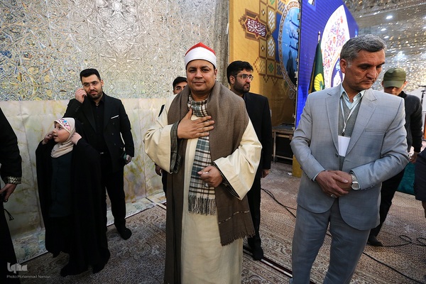 محفل انس با قرآن کریم با حضور قاری مصری احمد شحات