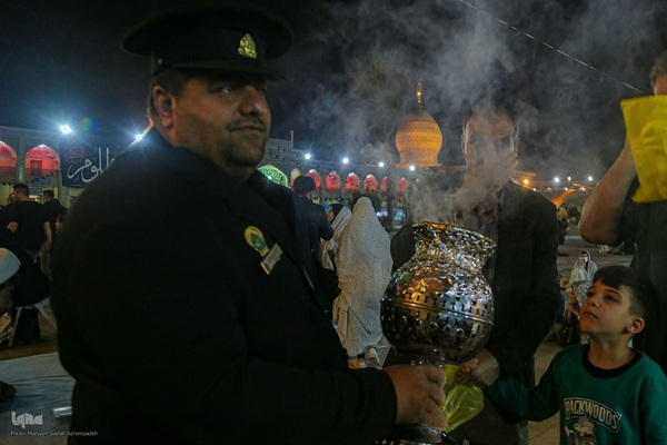 مراسم احیای شب قدر در شاهچراغ