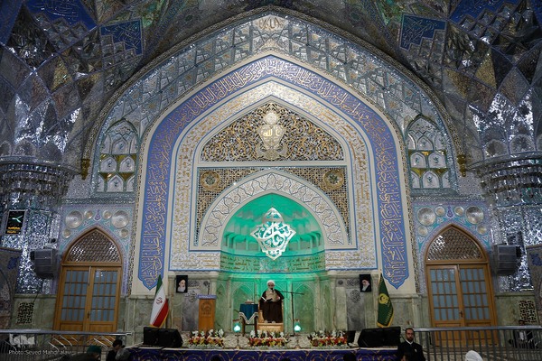 جلسات تفسیر قرآن در حرم رضوی