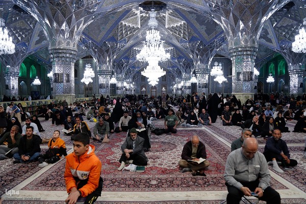 جلسات تفسیر قرآن در حرم رضوی