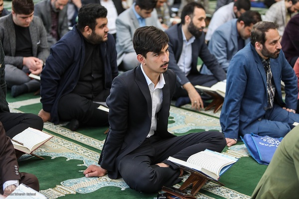 محفل انس با قرآن کریم با حضور شهردار تهران