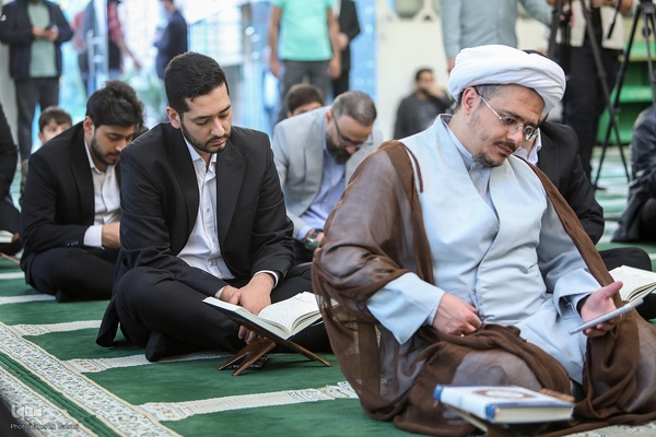 محفل انس با قرآن کریم با حضور شهردار تهران