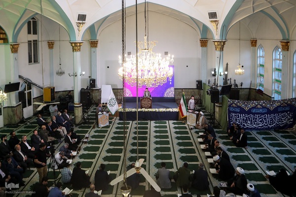 محفل انس با قرآن کریم با حضور شهردار تهران