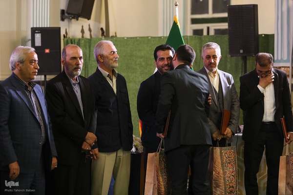 محفل انس با قرآن کریم با حضور شهردار تهران