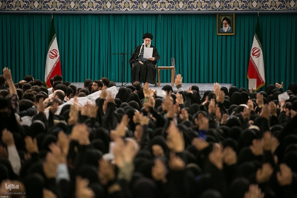 دیدار رمضانی دانشجویان با رهبر انقلاب