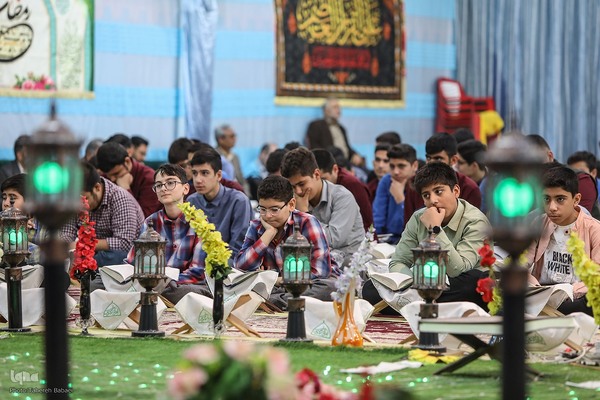 محفل انس با قرآن دانش آموزی به یاد شهدای دانش آموز غزه