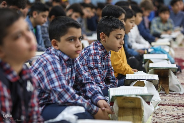 محفل انس با قرآن دانش آموزی به یاد شهدای دانش آموز غزه