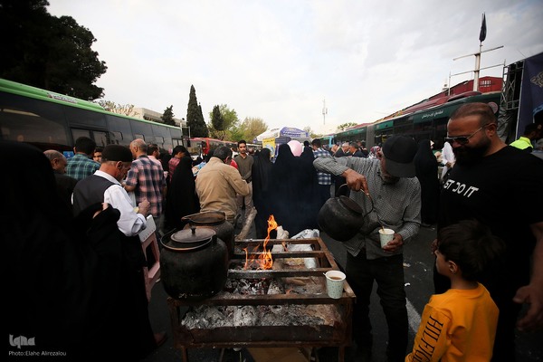 حواشی نماز بندگی و همبستگی عید فطر در تهران