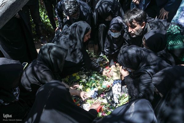 مراسم تشییع و تدفین پیکر مرحوم مغفور حاج ولی‌الله پوراحمدی