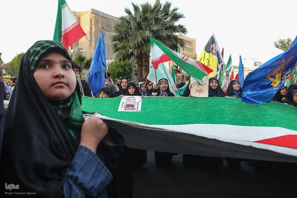 تجمع مردمی در پی حمایت حمله موشکی به رژیم صهیونیستی