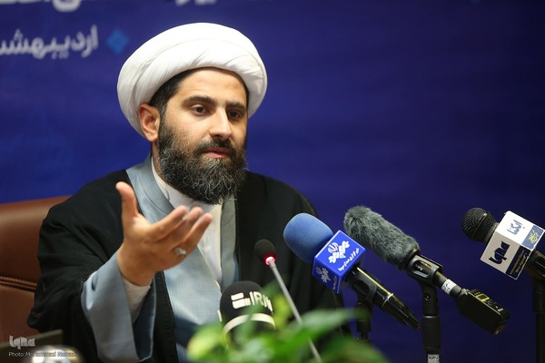 حجت الاسلام علی تقی‌زاده رئیس سازمان دارالقرآن الکریم در نشست خبری نوزدهمین دوره اعطای مدرک تخصصی به حافظان قرآن کریم