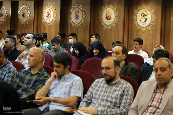 مراسم گرامیداشت یاد استاد کریم مجتهدی به نام یک عمر معلم