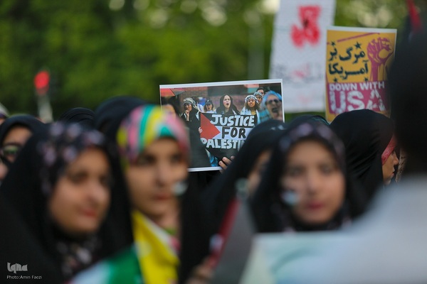 تجمع دانشگاهیان دانشگاه‌های شیراز در حمایت از خیزش دانشجویان آمریکا و اروپا