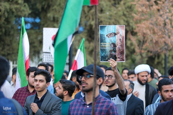 تجمع دانشگاهیان دانشگاه‌های شیراز در حمایت از خیزش دانشجویان آمریکا و اروپا