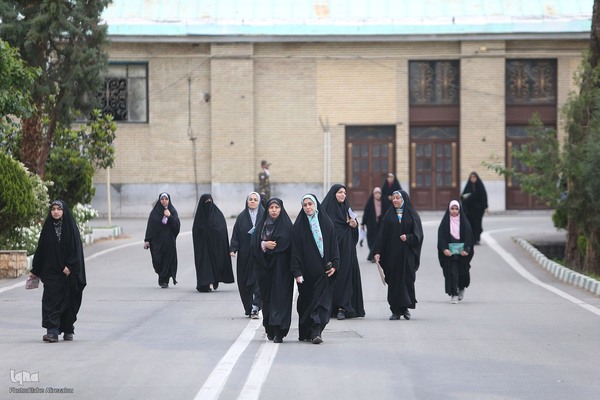 آزمون اعطای مدرک تخصصی به حافظان قرآن کریم