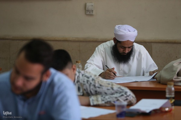 آزمون اعطای مدرک تخصصی به حافظان قرآن کریم