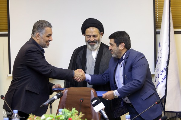 حجت الاسلام والمسلمین سید عبدالفتاح نواب، نماینده ولی فقیه در امور حج و زیارت صبح امروز از خبرگزاری ایکنا بازدید کردند.