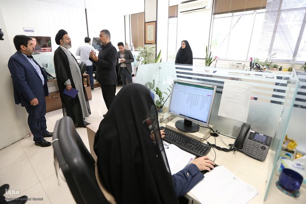 حجت الاسلام والمسلمین سید عبدالفتاح نواب، نماینده ولی فقیه در امور حج و زیارت صبح امروز از خبرگزاری ایکنا بازدید کردند.