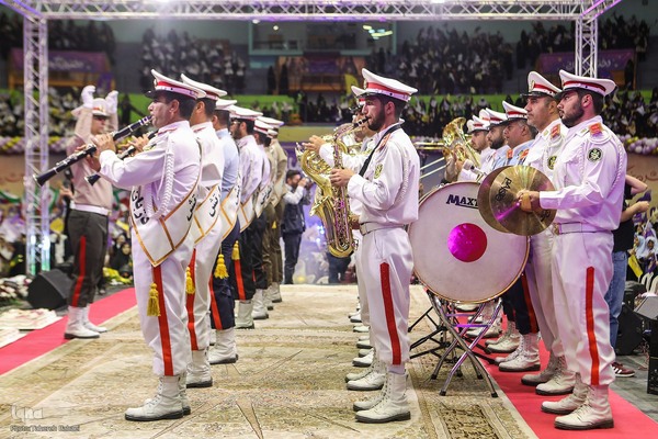 اجتماع ۲۰ هزارنفری «دختران آرمانی»