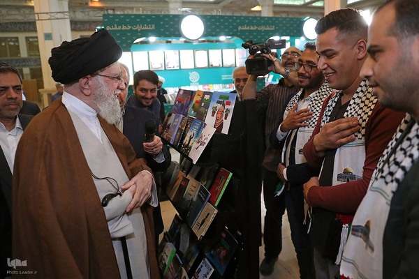 بازدید از سی‌وپنجمین نمایشگاه بین‌المللی کتاب تهران