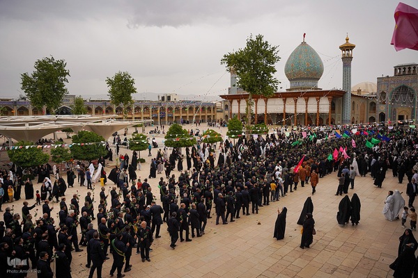 گلباران خدام حرم حضرت شاهچراغ عليه‌السلام‎