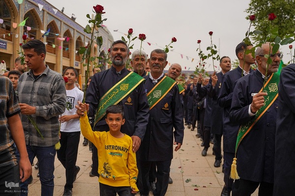 گلباران خدام حرم حضرت شاهچراغ عليه‌السلام‎