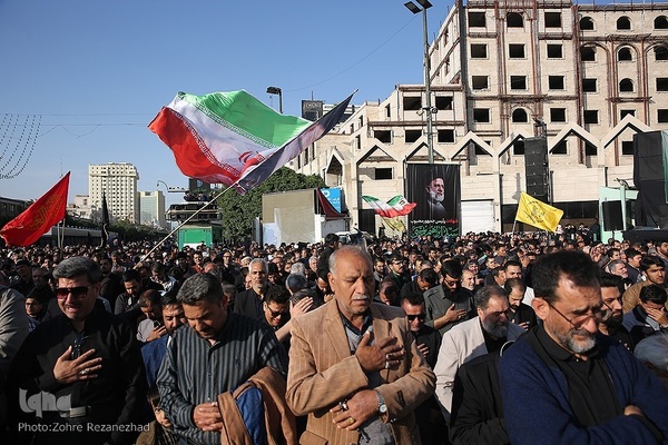 اجتماع مردم مشهد برای شهادت خادم‌الرضا(ع)