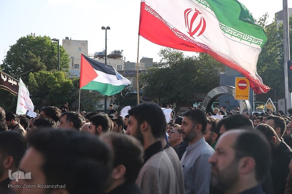 اجتماع مردم مشهد برای شهادت خادم‌الرضا(ع)