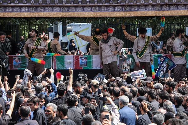 مراسم تشییع پیکرهای شهدای خدمت