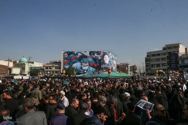 تشییع پیکر رئیس جمهور شهید در تهران (۲)