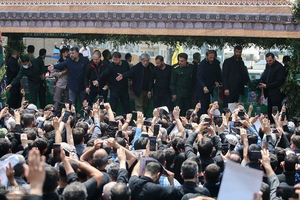 تشییع پیکر رئیس جمهور شهید در تهران (۲)