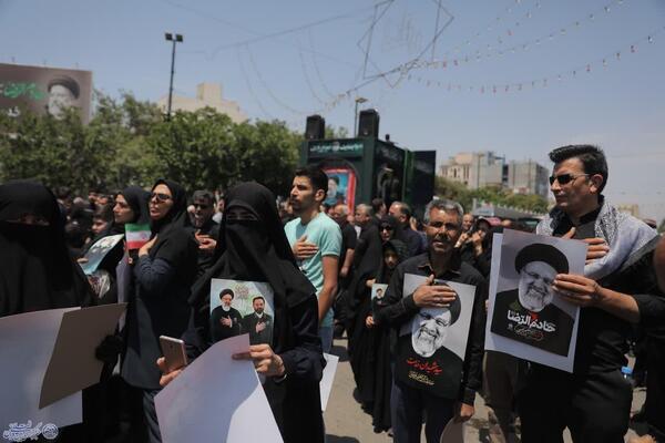 بدرقه رئیس جمهور شهید تا خانه ابدی توسط خراسانی‌ها