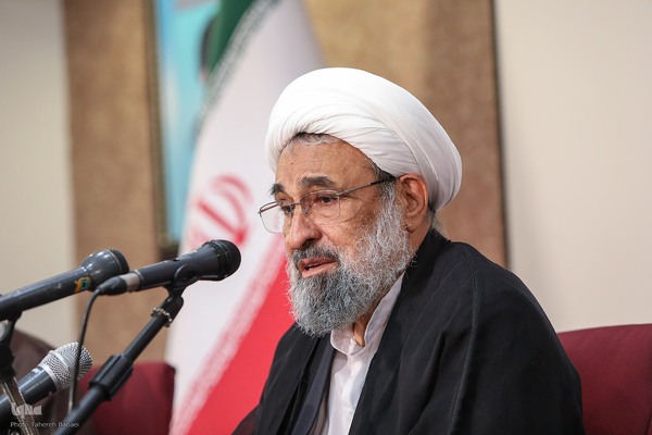 نشست صد کتاب ماندگار قرن