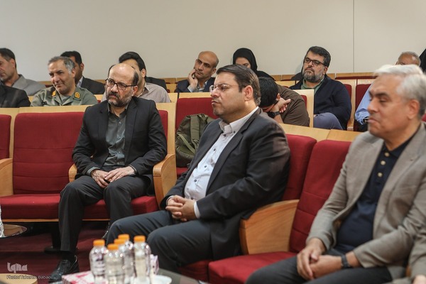 نشست صد کتاب ماندگار قرن